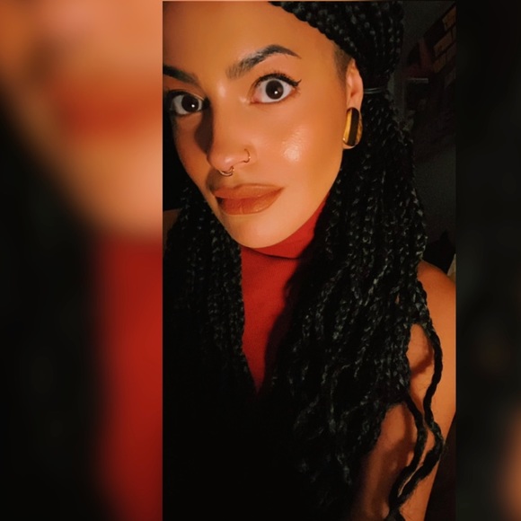 Meet your Posher, Samantha - Picture 1 of 1